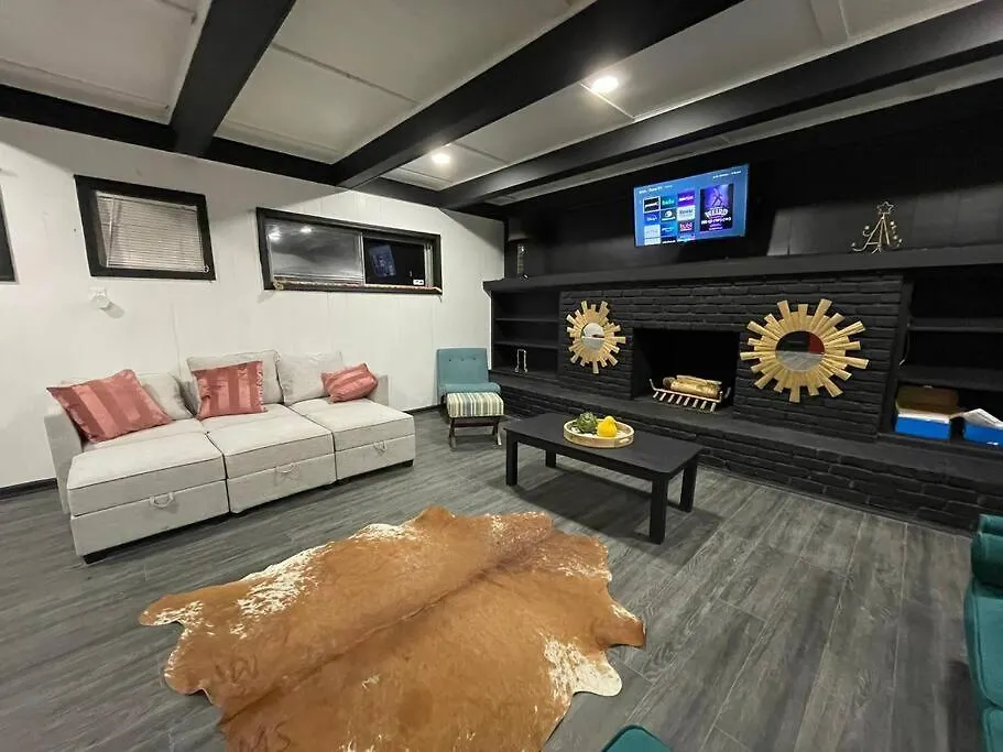Urban Getaway - Studio Apartment Memphis